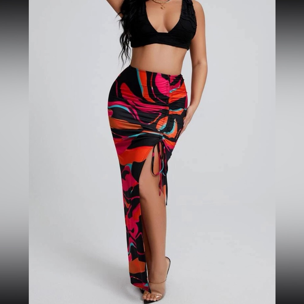Graphic Print Skirt
